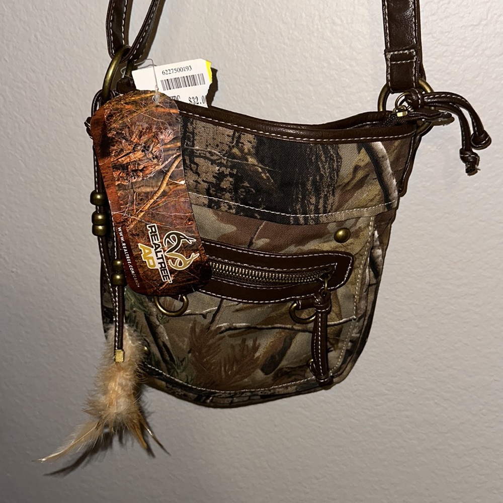 Realtree purse - Picture 2 of 3